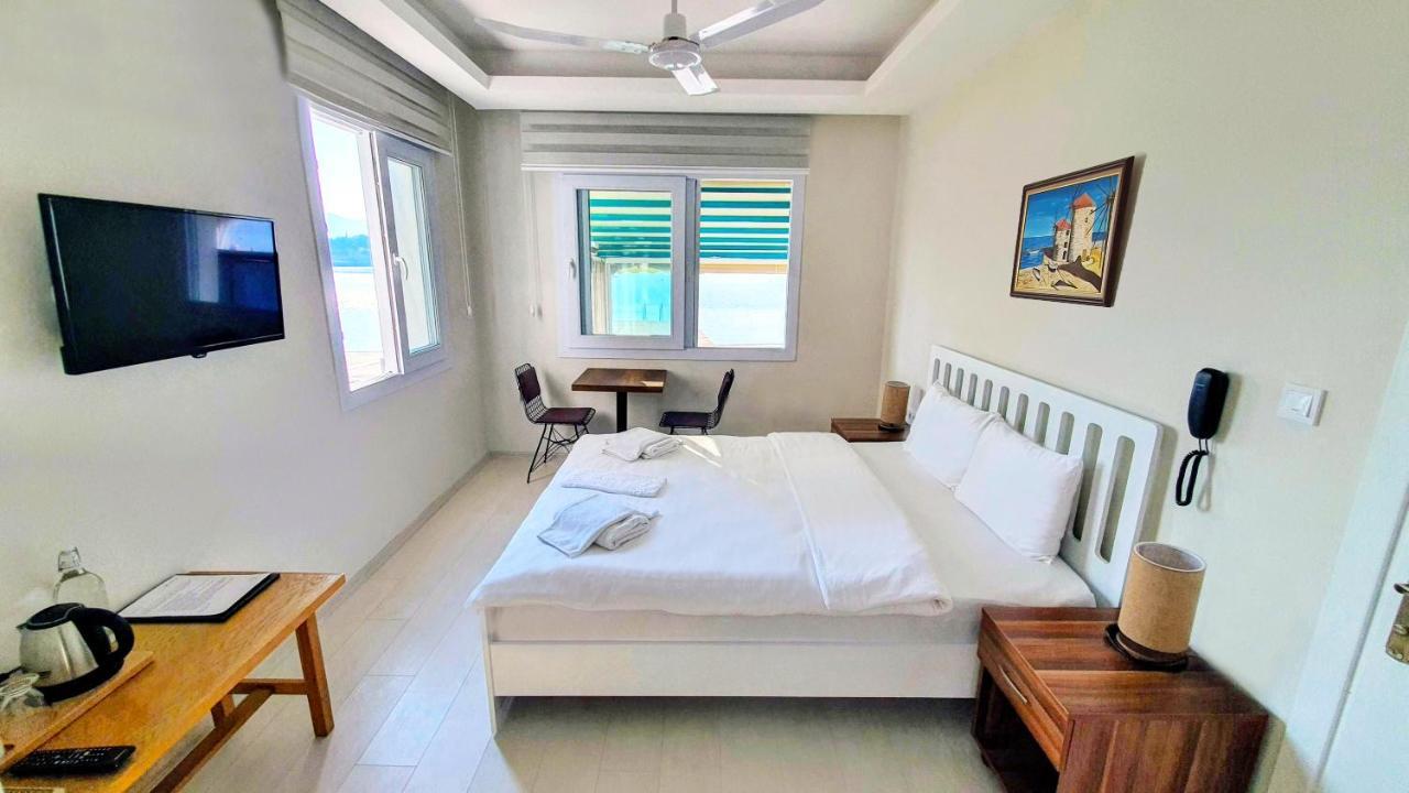 มิดิลลี โคนาค Hotel โฟชา ภายนอก รูปภาพ
