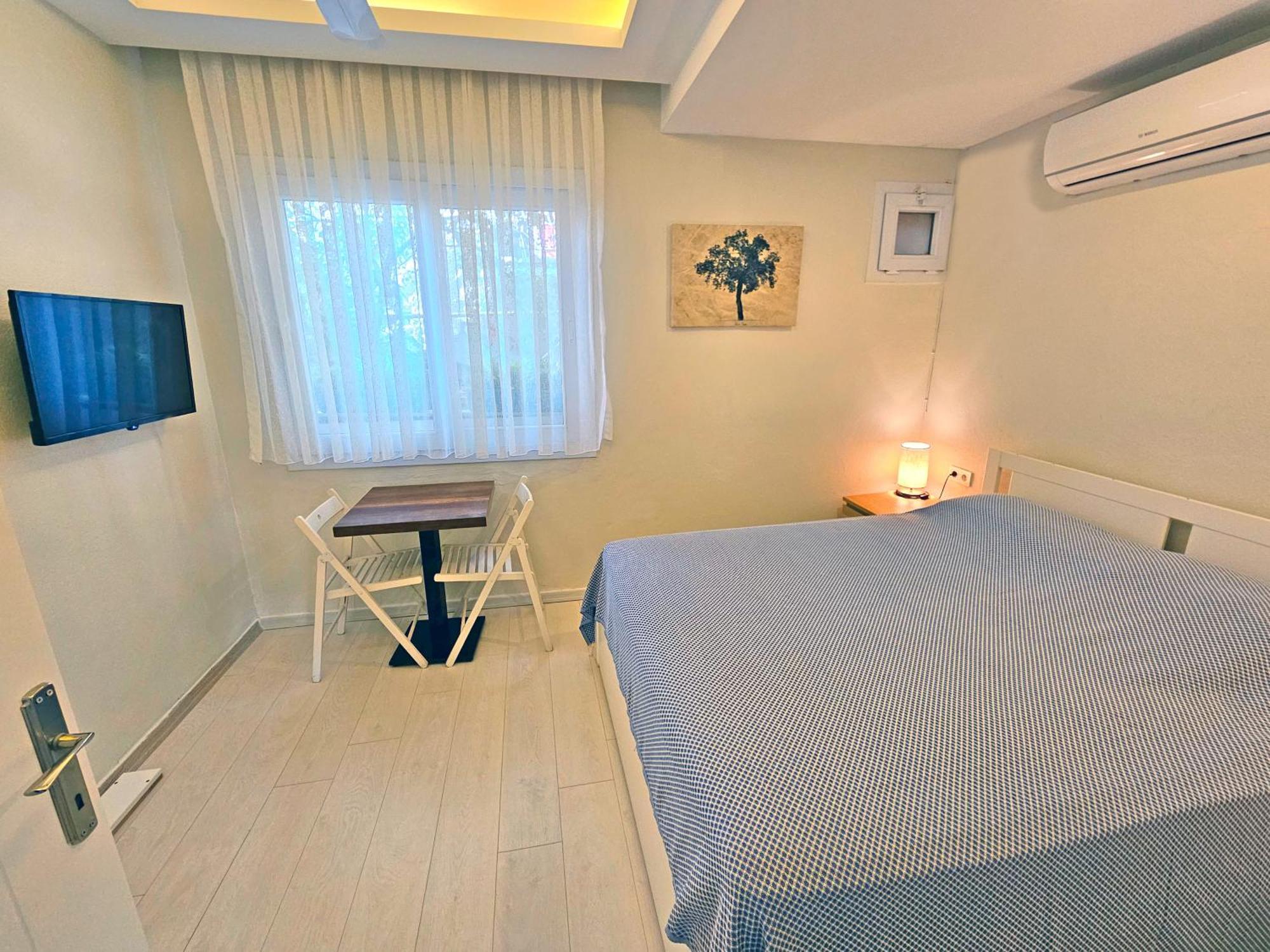 มิดิลลี โคนาค Hotel โฟชา ห้อง รูปภาพ
